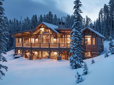 Hoos View- Grand Views! Ski Access! Hot Tub!