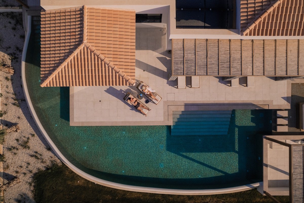 Villa Anassa – Luxurious 4-Bedroom Villa gallery image 5