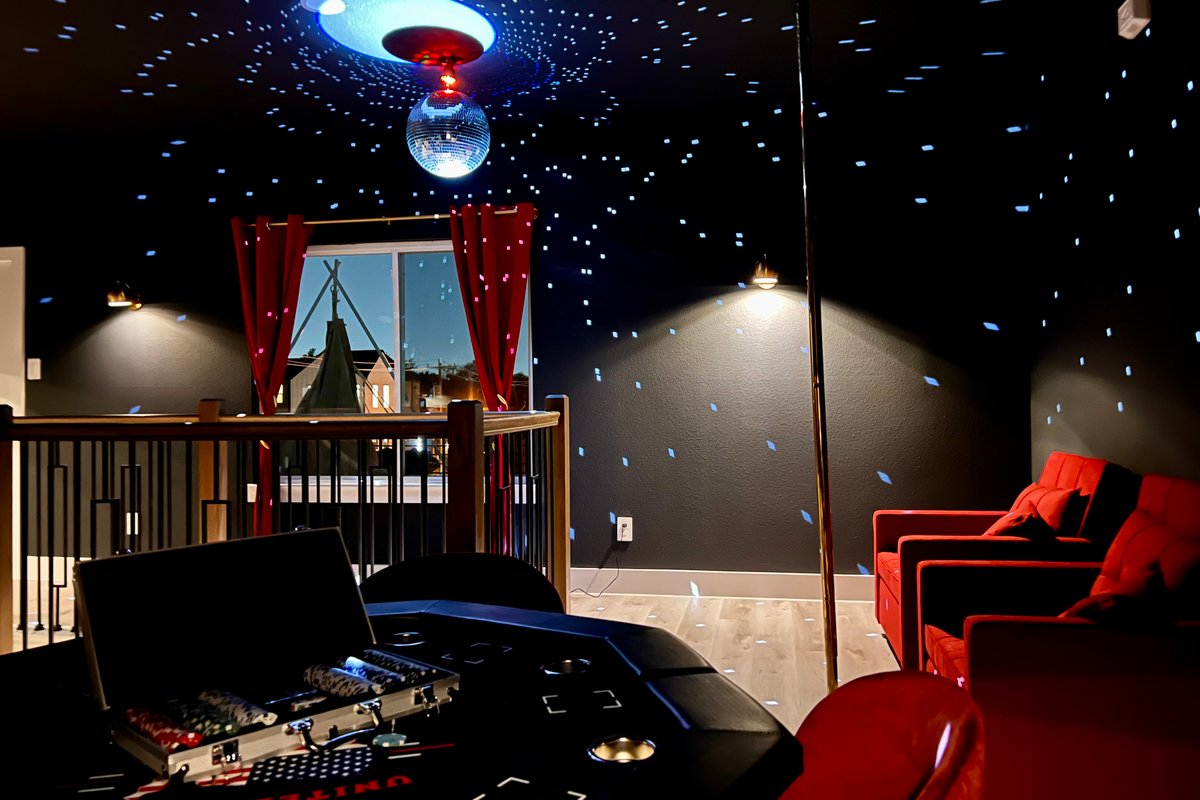 Sleeps24+HotTub+Sauna+Gym+Karaoke+Casino+Billard