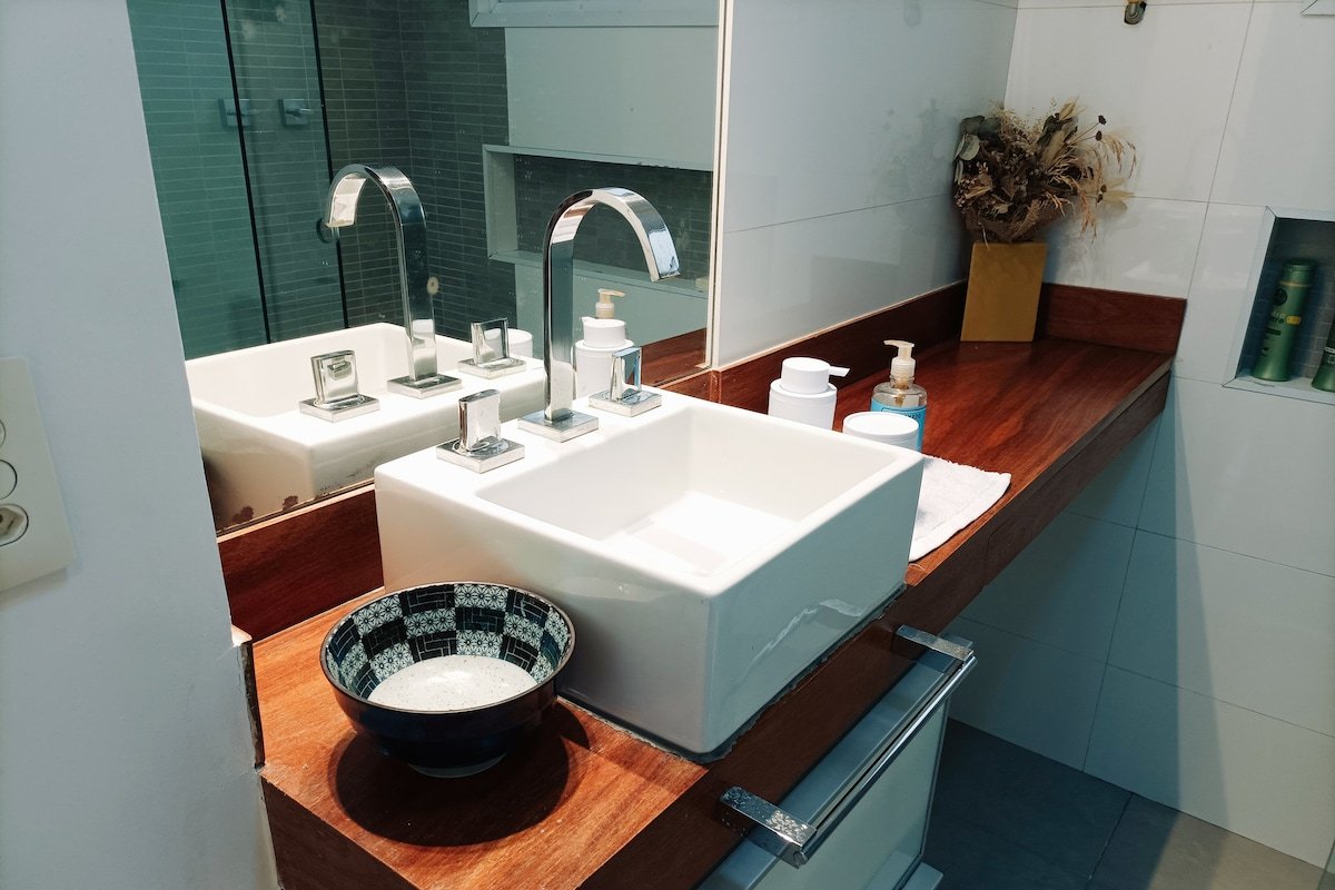 Refúgio Humaitá – 2 Quartos – 10min de Copacabana! gallery image 4