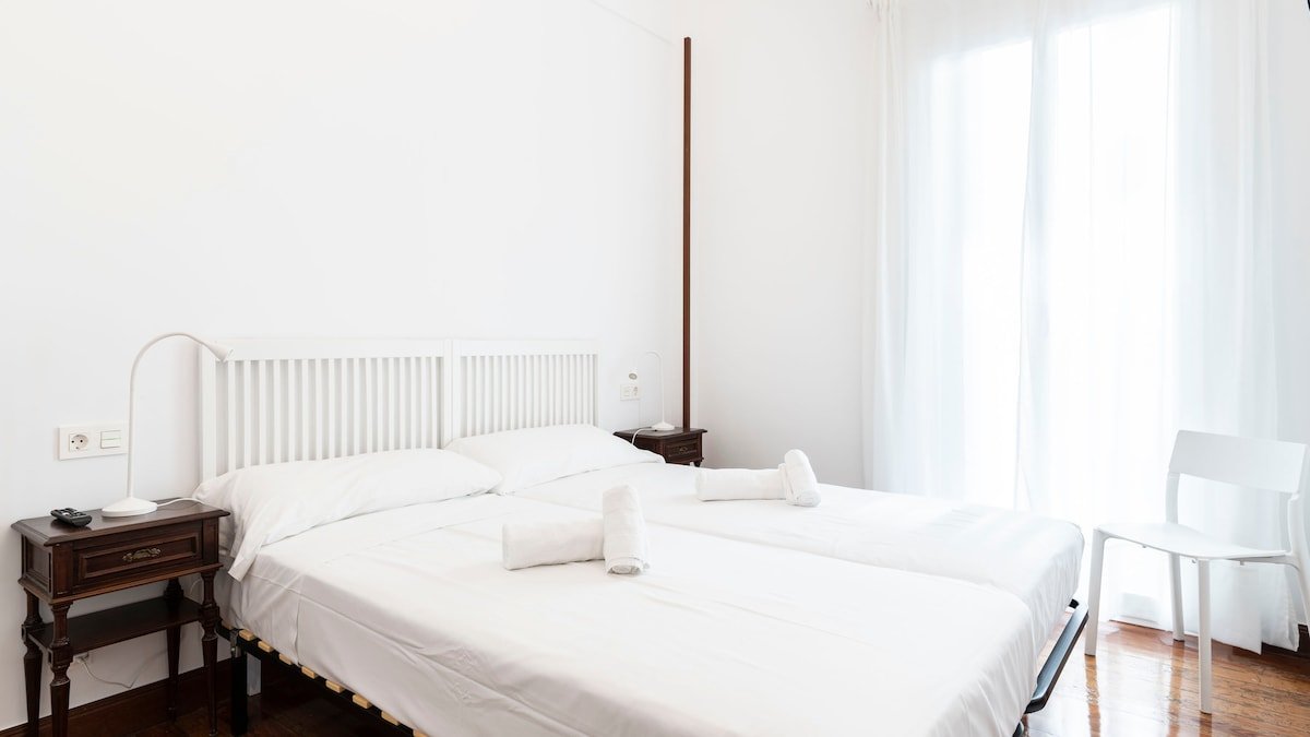 Concha Beach V 3Bedroom WiFi gallery image 5