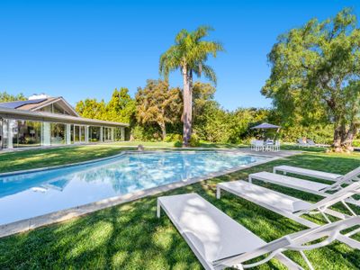 Endless Vistas | 7BR Luxury Escape w/ Pool & Spa