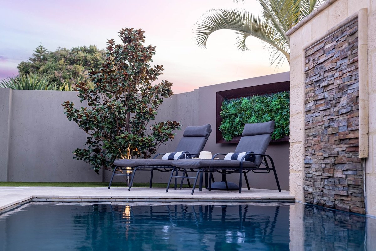 Beachside Retreat – 300m walk to the beach gallery image 3