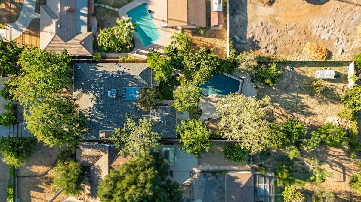 105 *LA Dreaming@ ALE Ready Oasis with large Pool gallery image 5