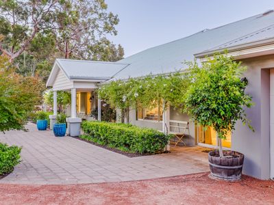 Heartbeat Retreat – Luxury Estate with Gym & Sauna