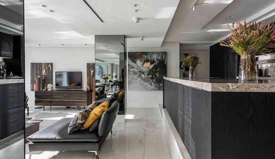 Photo 2 of Aurum 101 accommodation in Bantry Bay, Cape Town with 3 bedrooms and 4 bathrooms