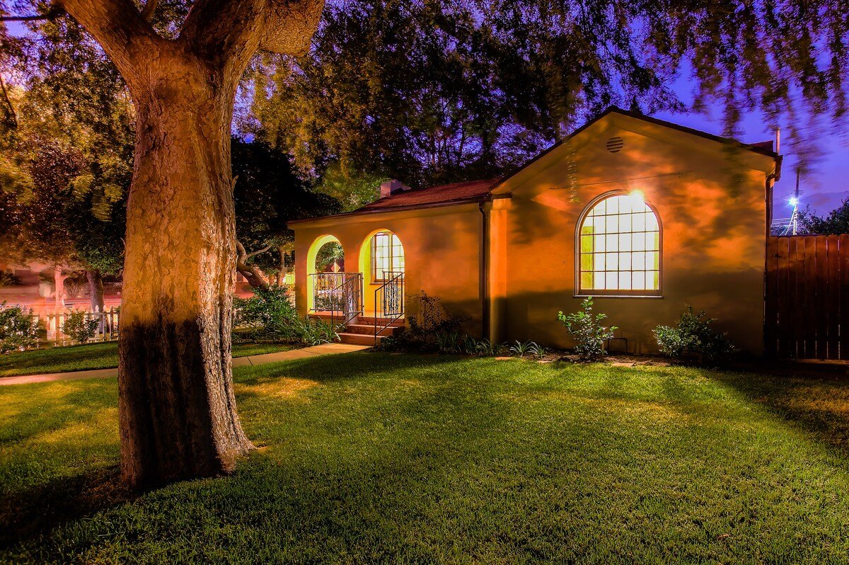 Luxury beautiful Pasadena 1928 Spanish 2bd home gallery image 3