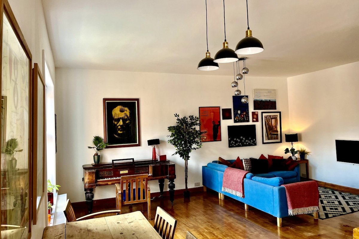 Beautiful City Townhouse gallery image 2