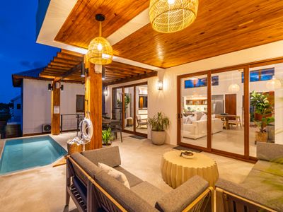 Casa Brisa & The Pool Club @ Mahogany Bay!