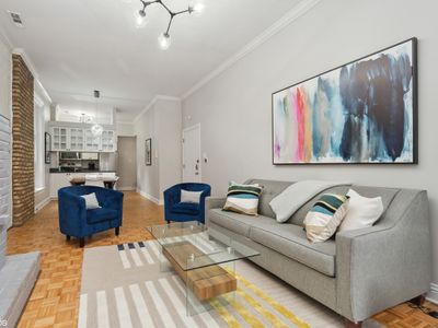 Brilliant Downtown Chicago 3-Bedroom Condominium