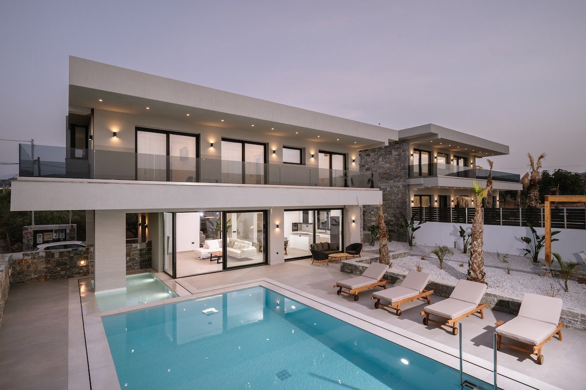 Villa Evi | 3BD Luxury Villa by Temma Villas gallery image 2