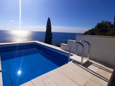 SUPERB VILLA IN THE SEA CREEK FOR EIGHT PEOPLE