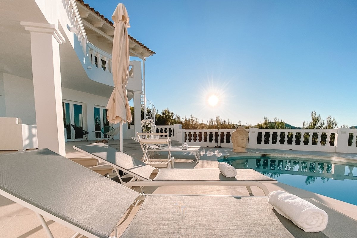 Sunrise-Dalt Vila Views-Luxury-Privacy gallery image 5