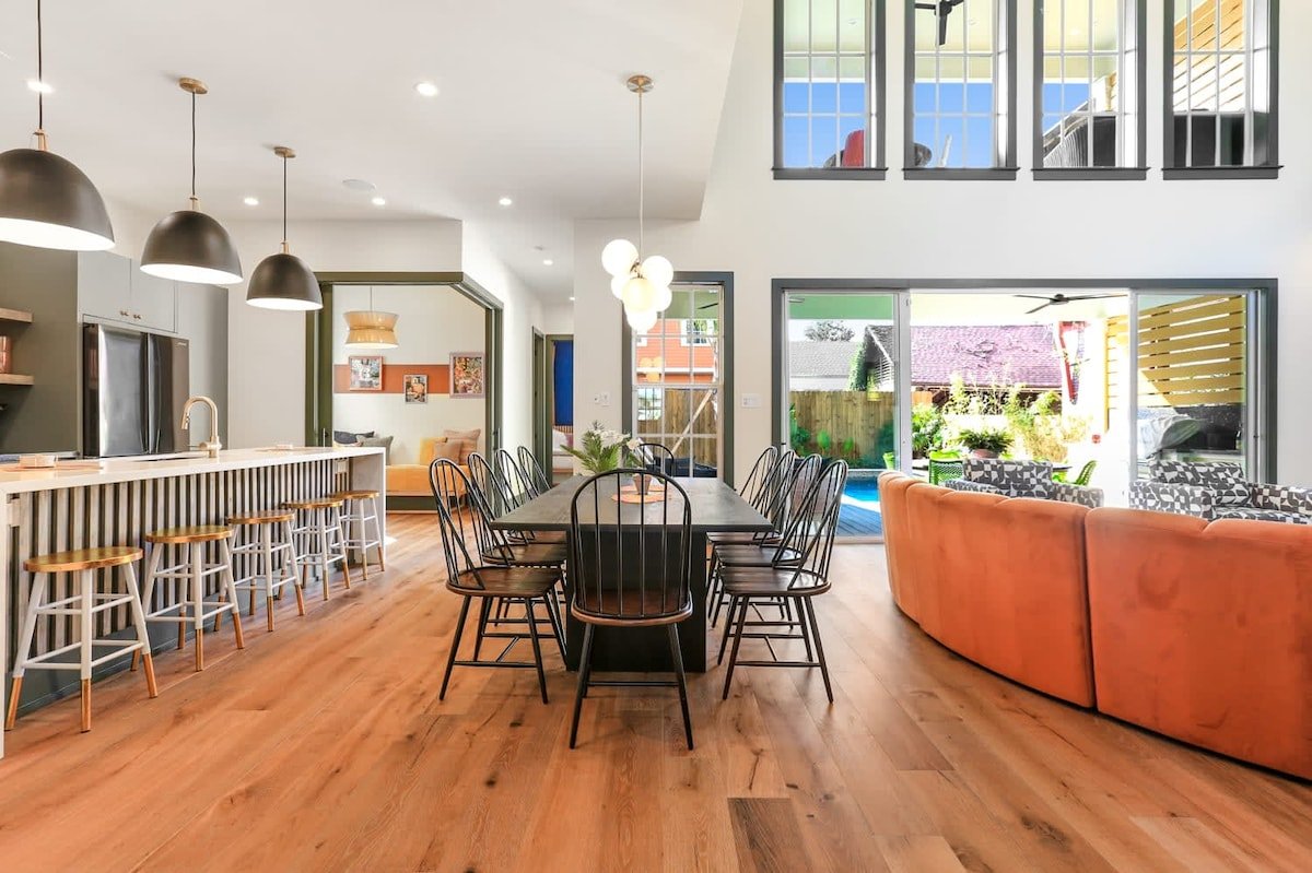 Tropical Paradise with Heated Pool – Minutes to FQ gallery image 5