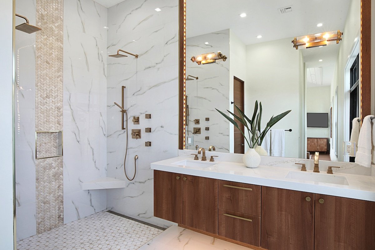 Spectacular View Home for 20! Ocean golf mountain! gallery image 5