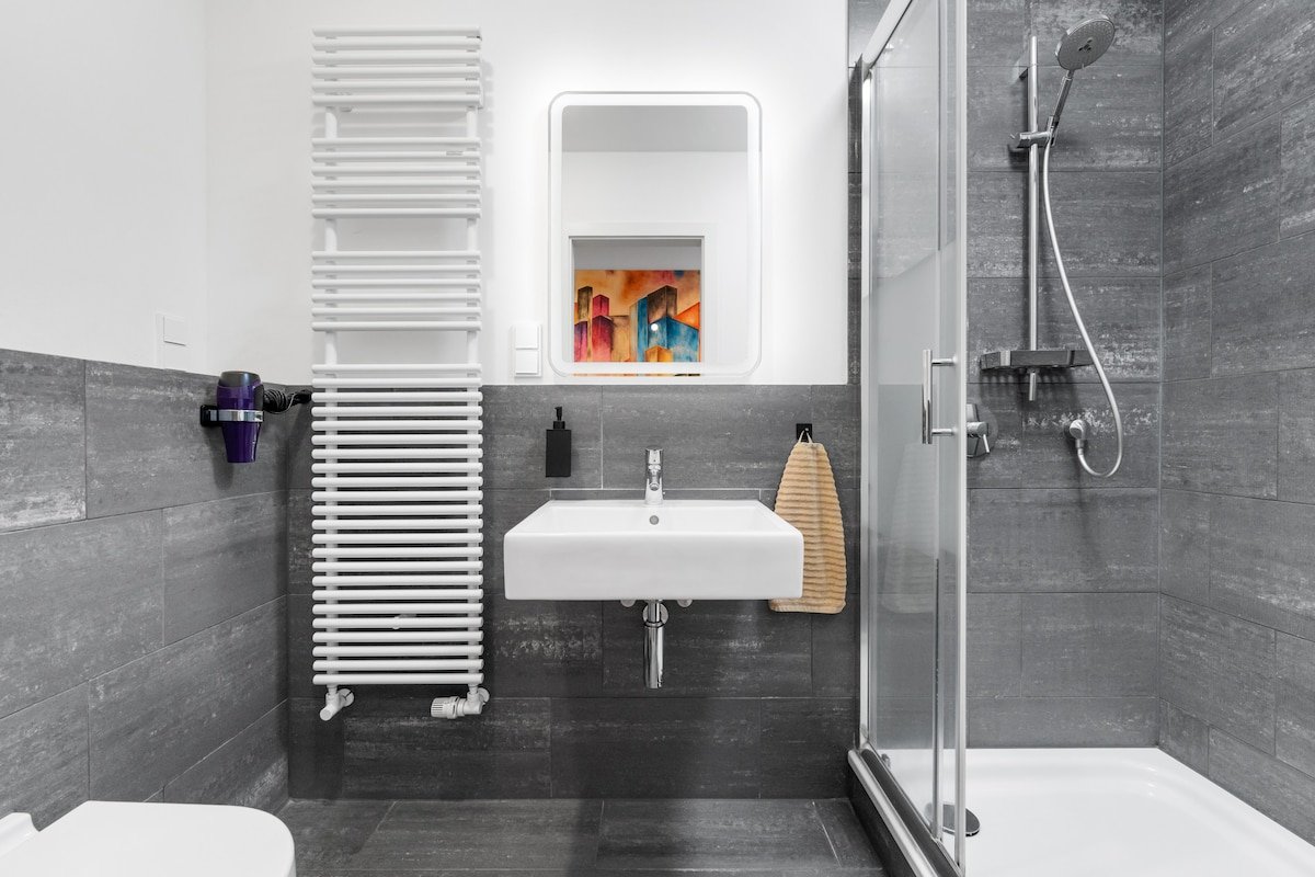 Airbnb Berlin Penthouse + Roof Terrace + Parking! gallery image 5