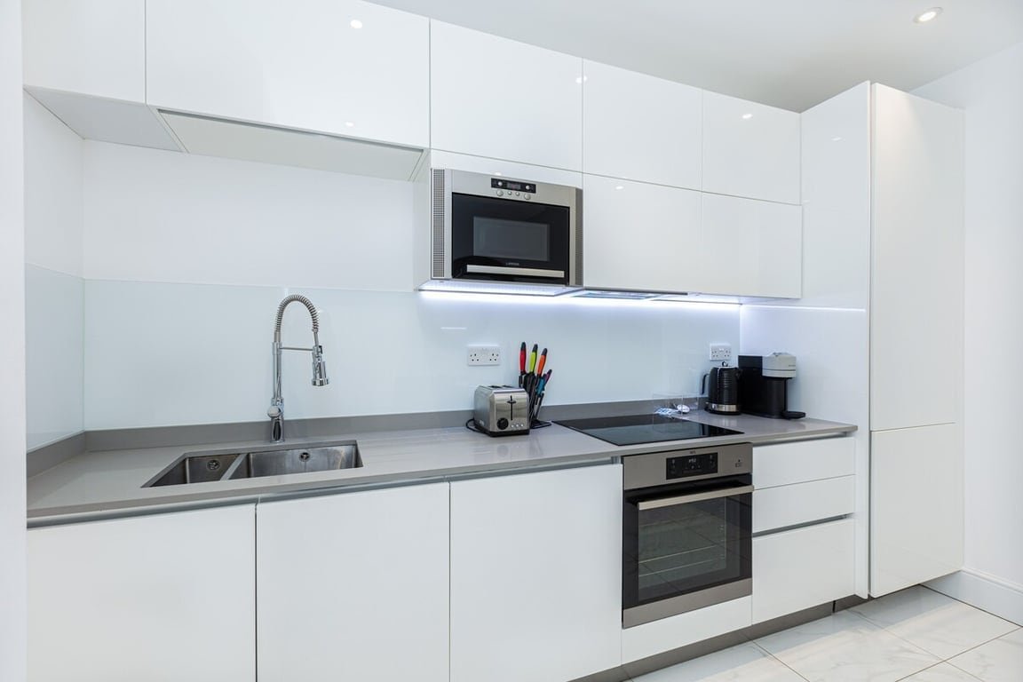 Elegant Three-Bed Marylebone Flat Near Oxford Circ gallery image 3