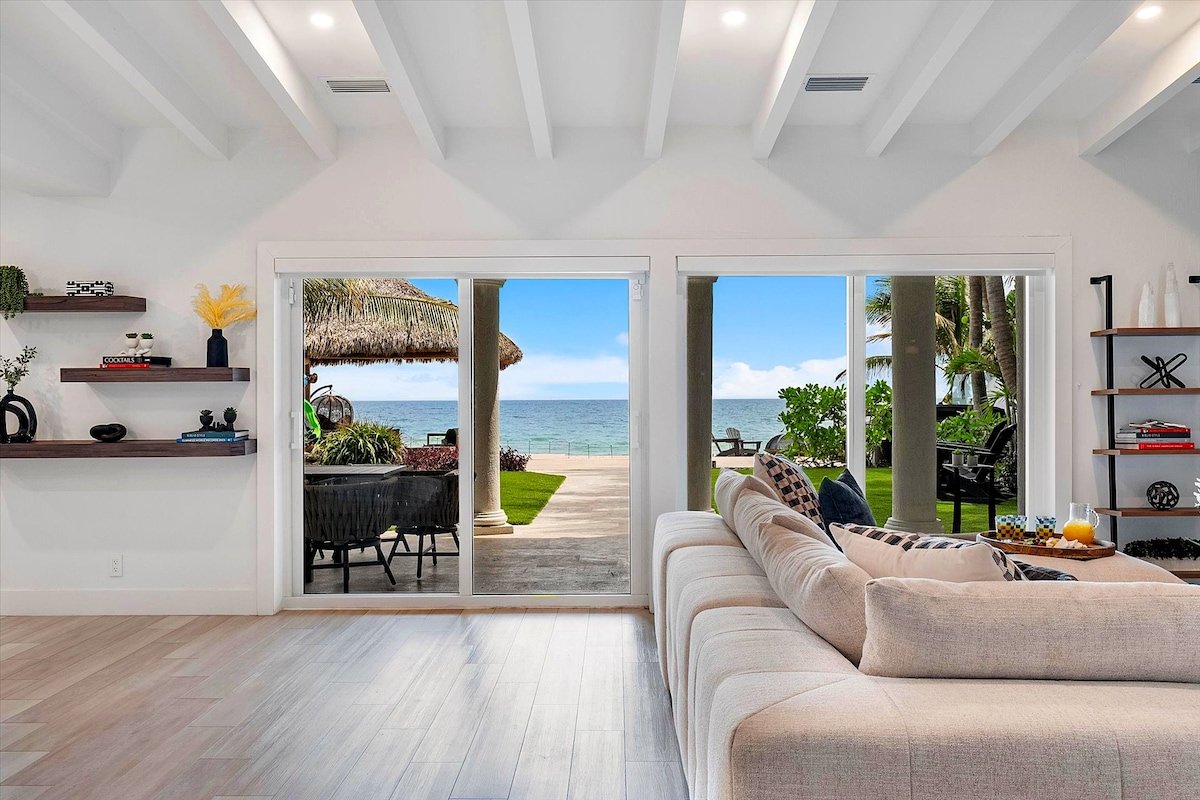 Exclusive Beachfront with Sauna and Gym gallery image 4