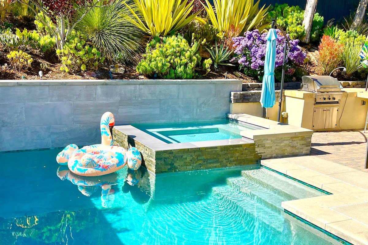 Beautiful Home w/Pool & Spa 1.2 Miles to the Beach gallery image 4