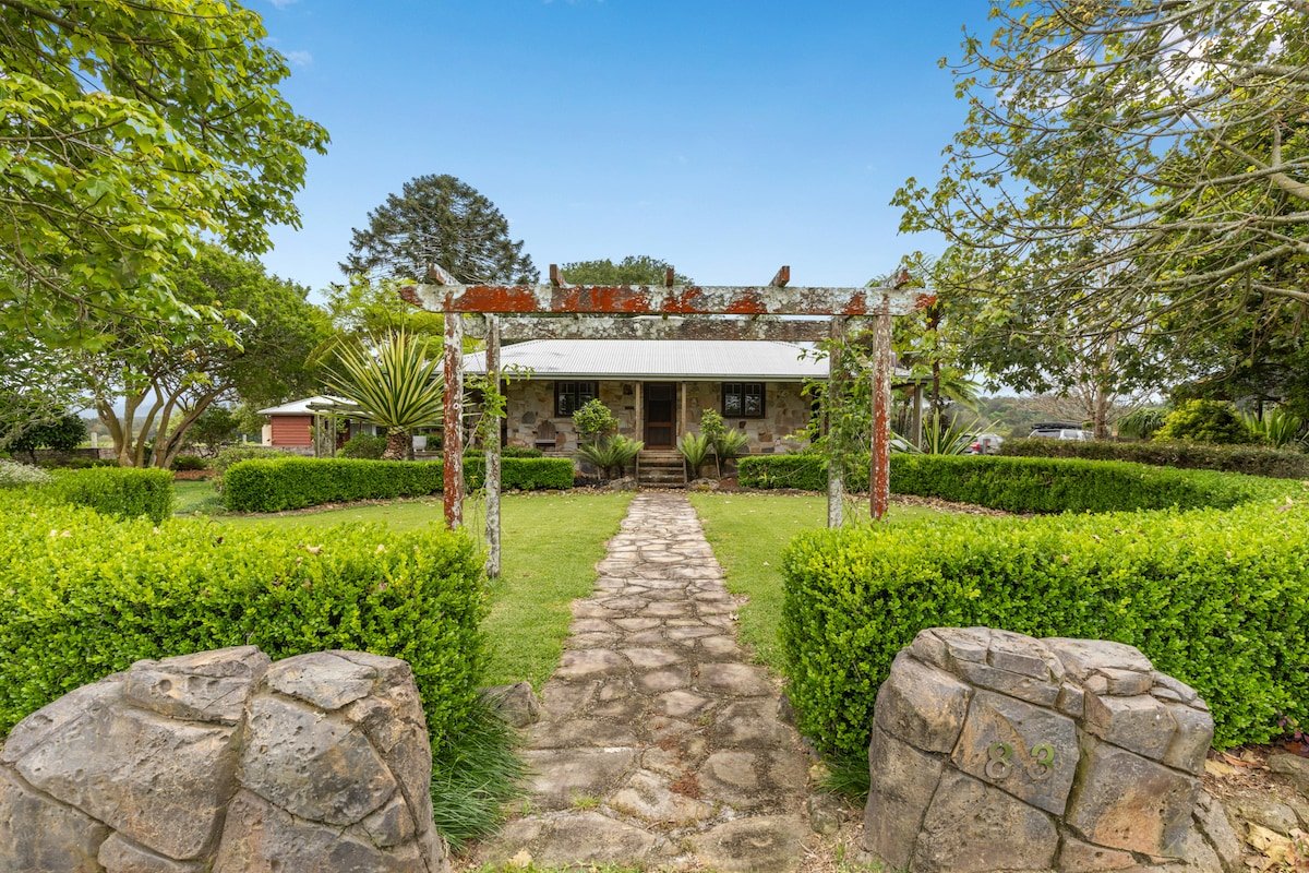 Twin River Ranch – The Main House and The Flat gallery image 3