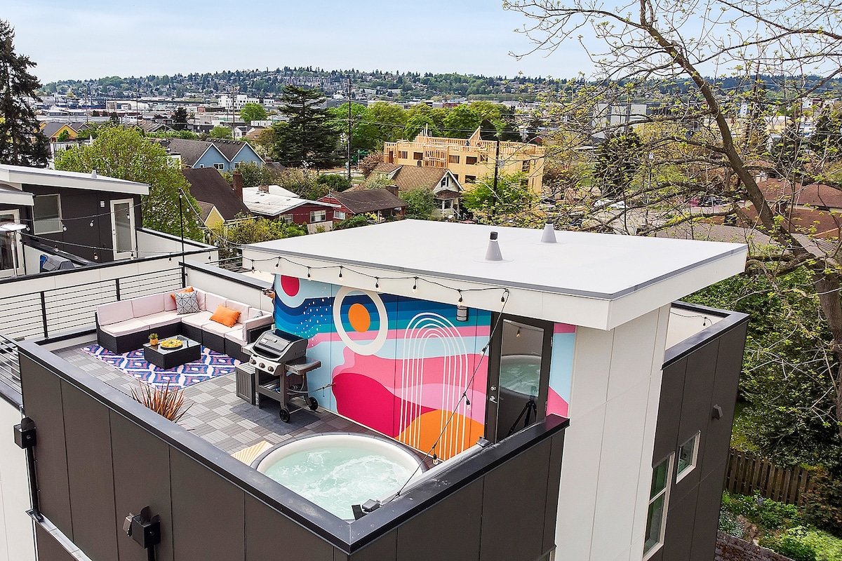 The Gus | Rooftop Hot Tub | 3 BR/2 BTH | Peloton gallery image 2