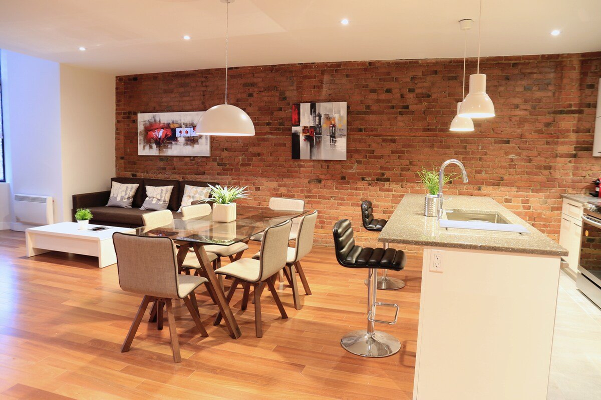 Best for Group-Renovated – 4 Beds – DT w/Parking! gallery image 4