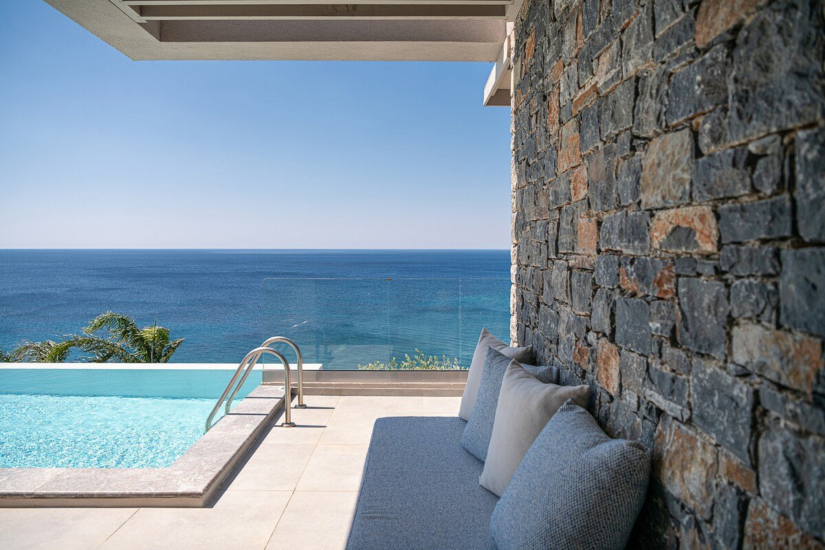 Fotinari Villa I-Steps to Beach,dazzling sea view gallery image 3