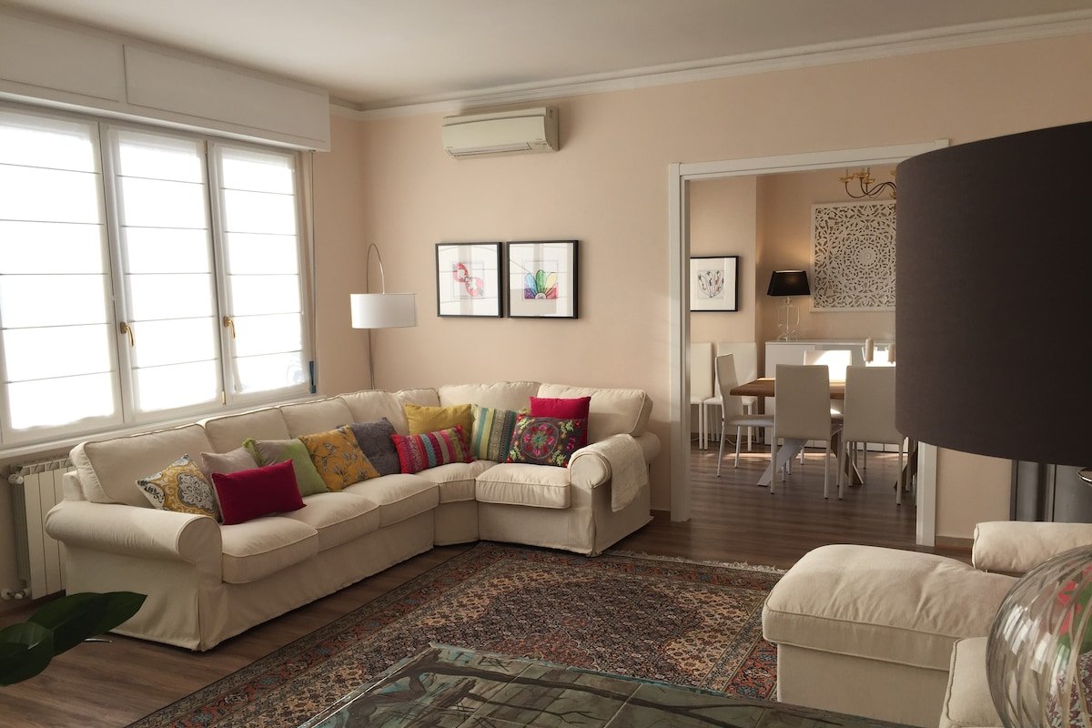 Fabulous 200sqm bright apartment San Francesco gallery image 2