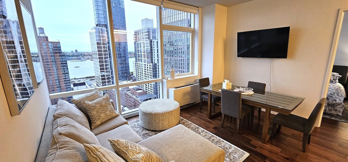 Chelsea at Hudson River gallery image 4