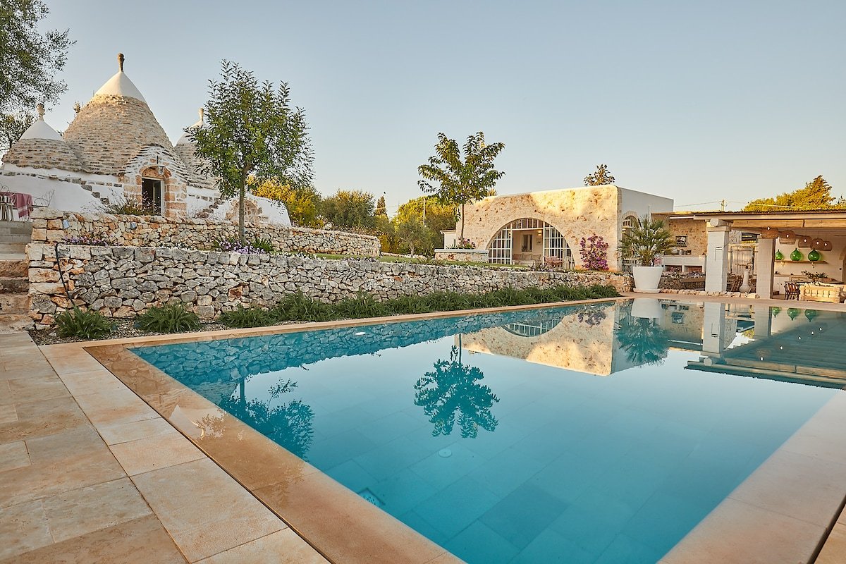 Trullo Carnevale, Ostuni, beautiful large pool gallery image 2