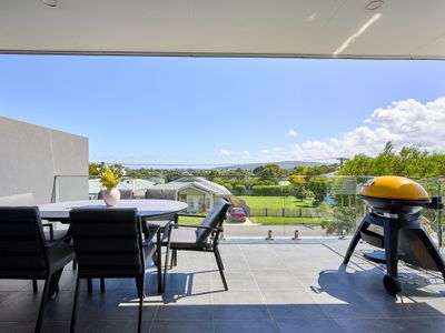 Dromana Delight: New Home with Stunning Bay Views