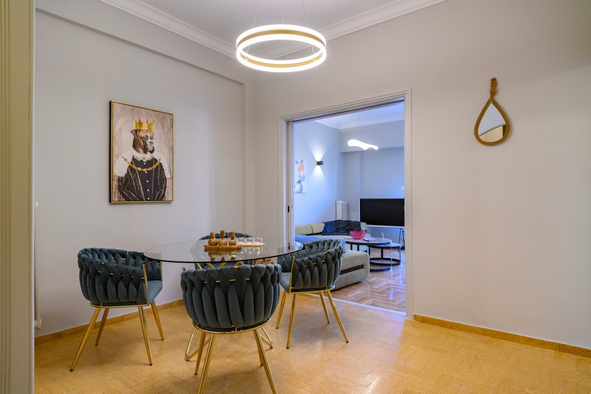 Stunning Acropolis 2 bedroom Opulence gallery image 4