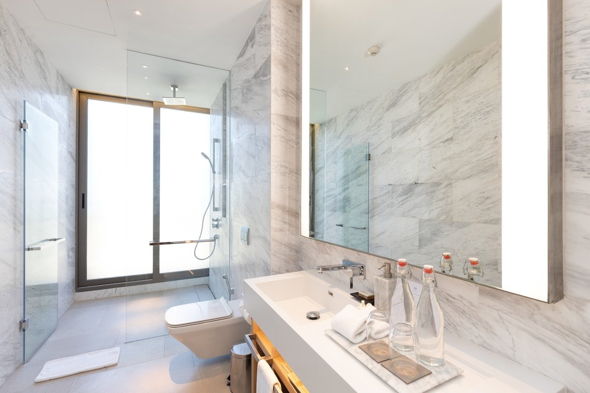 3 Bedroom Azure Seaview Pool Penthouse gallery image 4