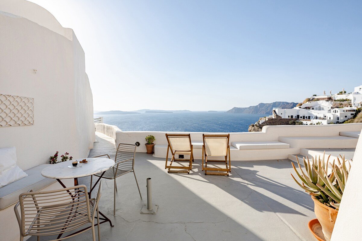 Parathira Cave Houses by Cycladica gallery image 3