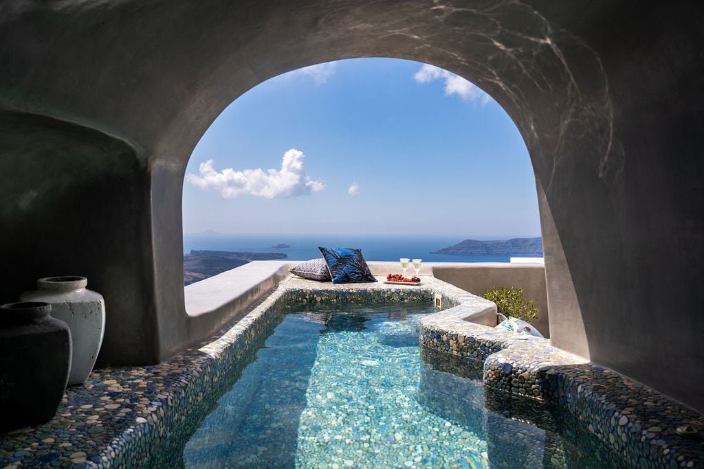 Ventus Paradiso Villa, Outdoor Heated Plunge Pool gallery image 2