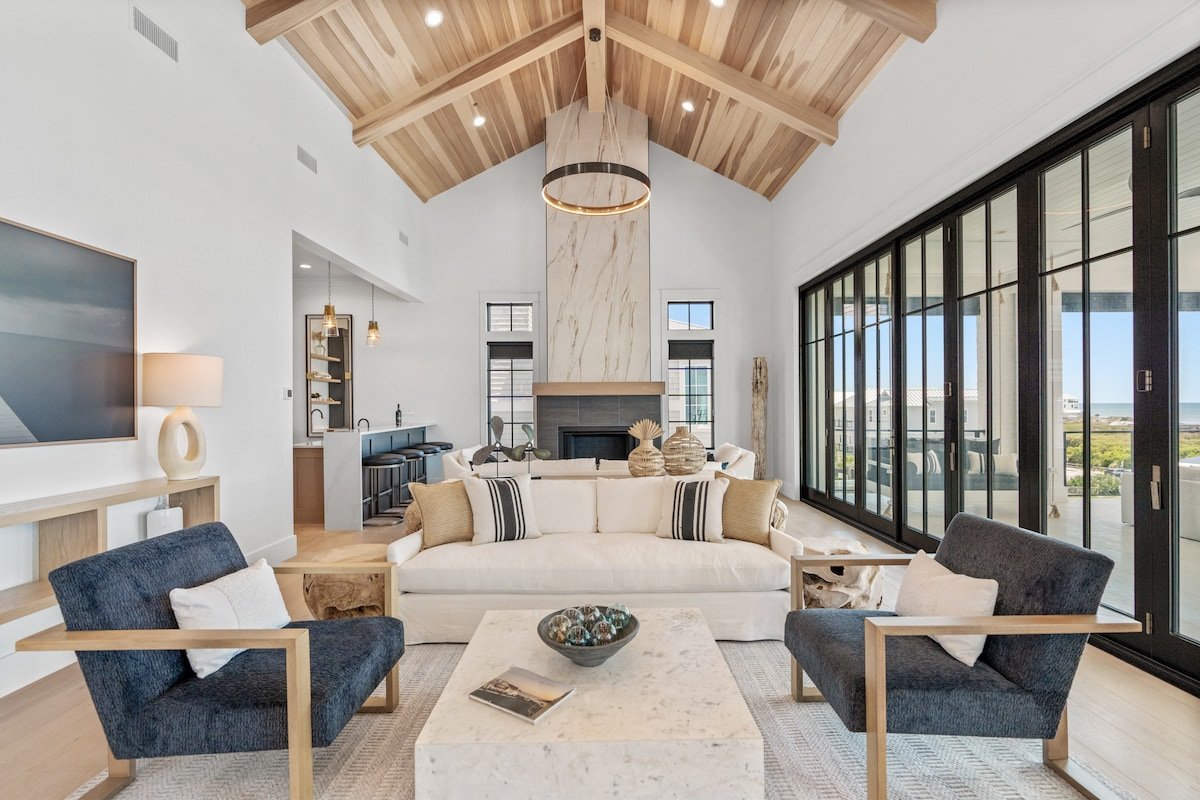 The Grand Pearl|Easy Beach Access|Private Pool & gallery image 4