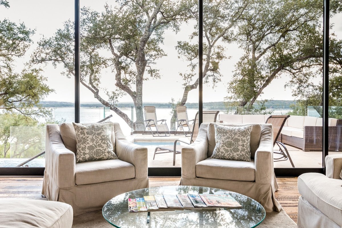 Beautiful Lake Travis Waterfront Retreat gallery image 4