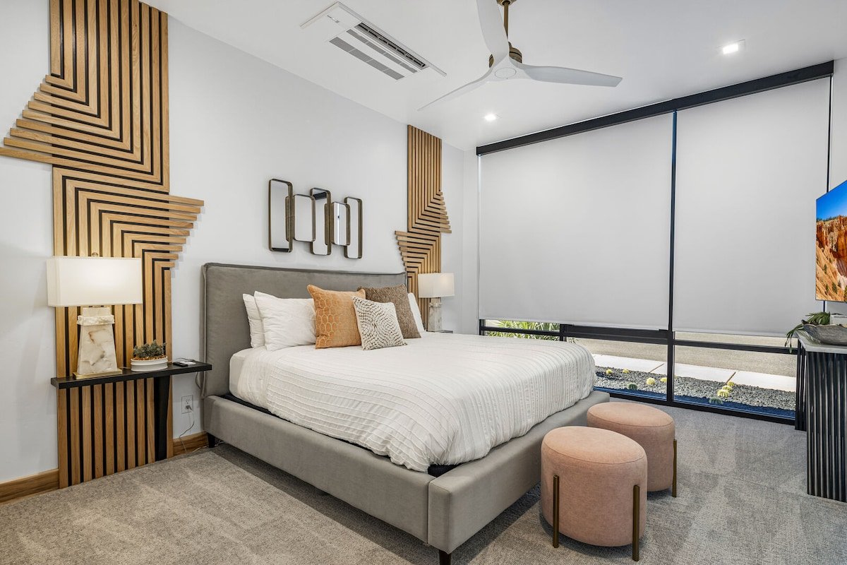 Luxury Golf Villa, Private Pool & Hot Tub gallery image 5