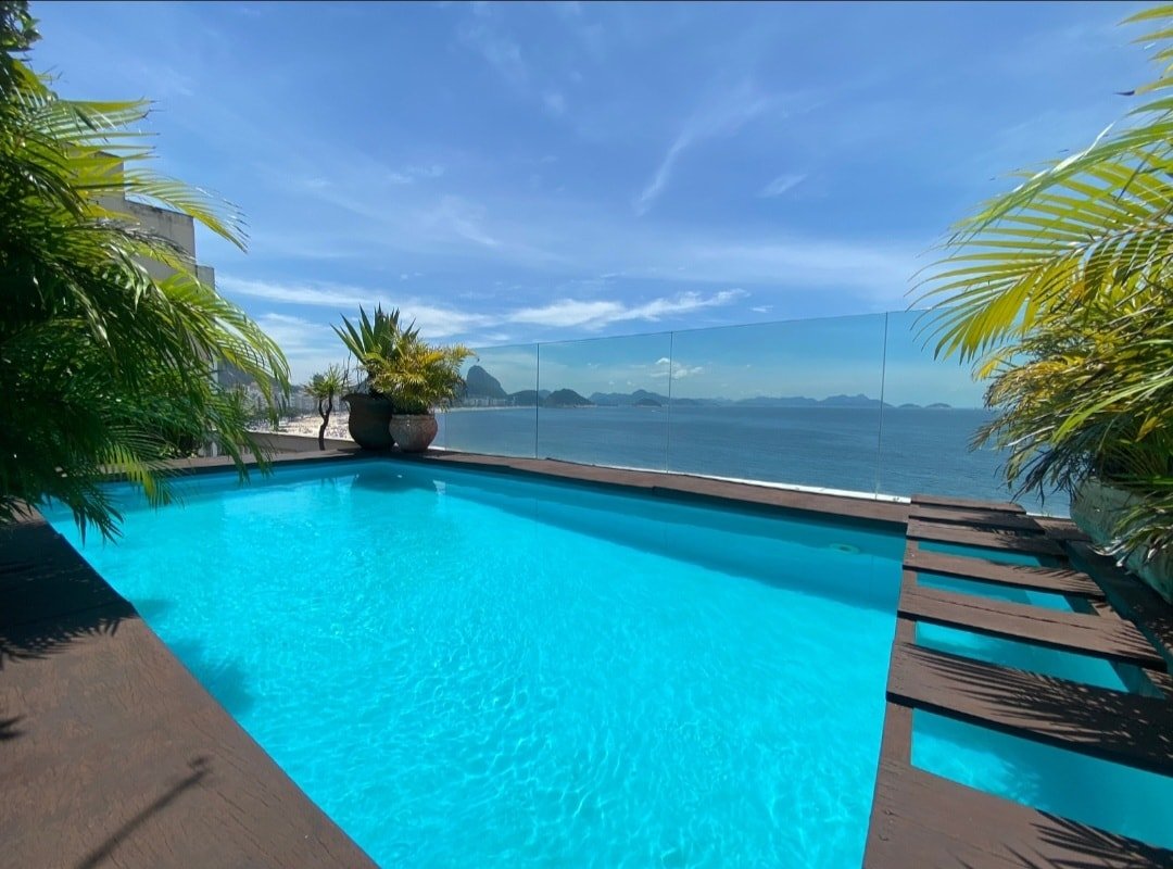 Penthouse with private pool and sea view gallery image 4