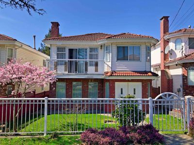 Clean Family Home Central Near Downtown & Airport