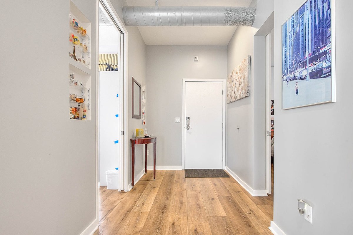 Designer Loft in Playa Vista gallery image 3