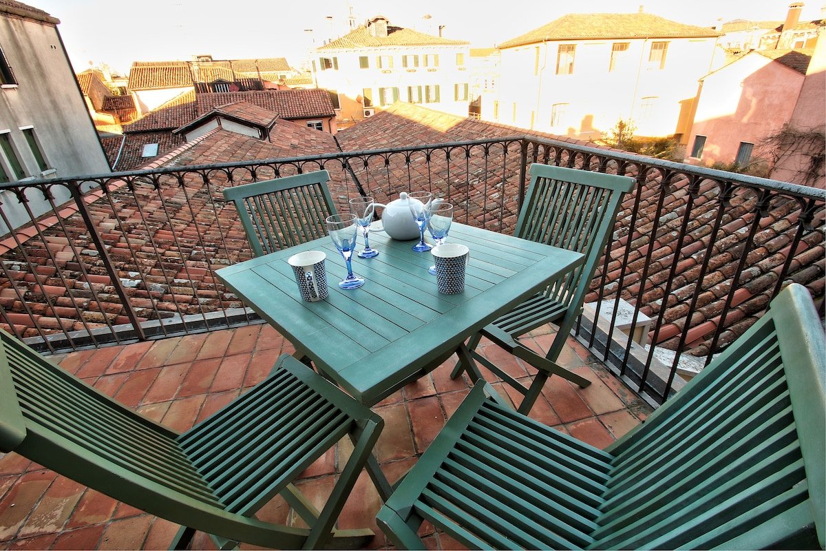 PATRIZIO~panoramic~canal~view gallery image 3