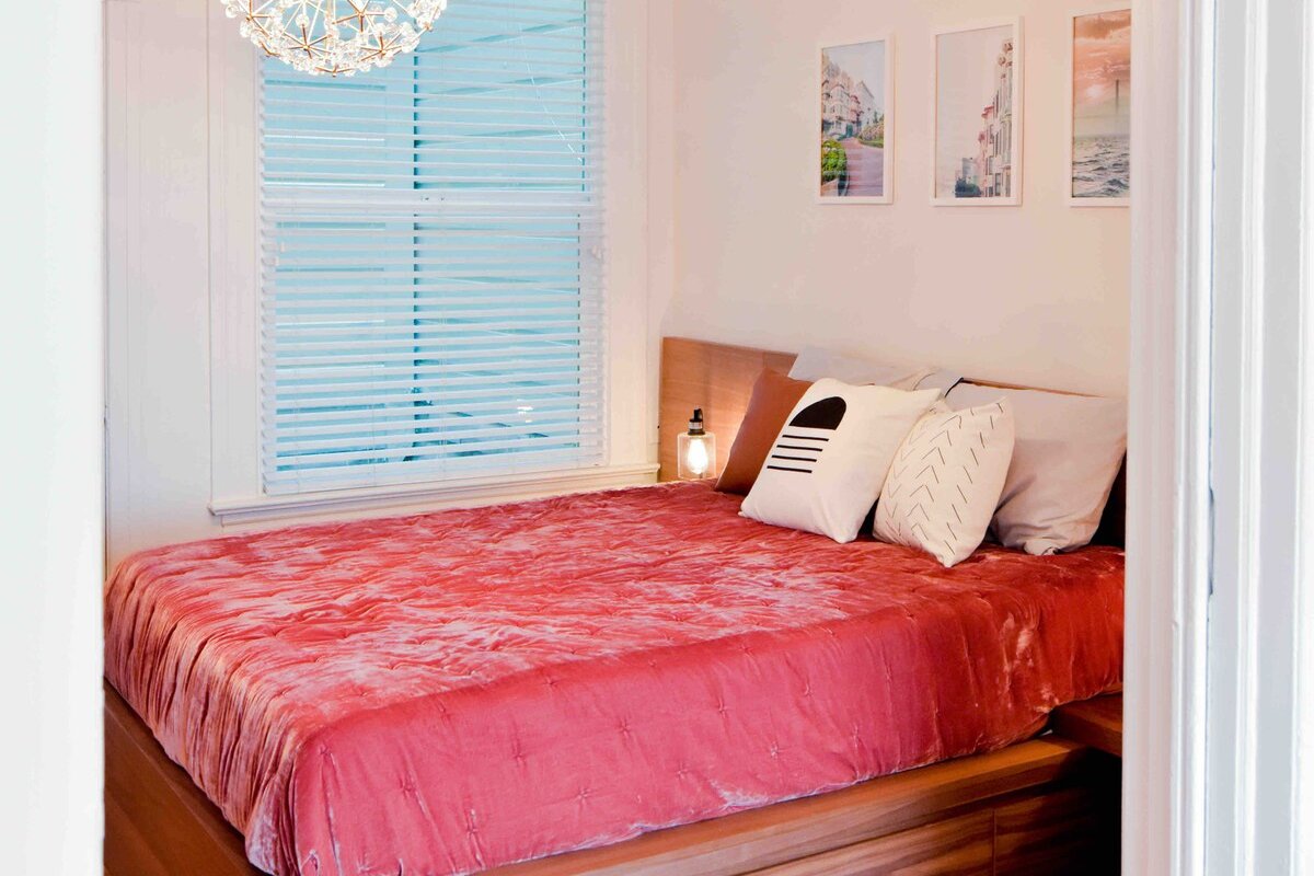 Sunny Full Floor 3 Bedroom Mission Dolores Flat gallery image 5