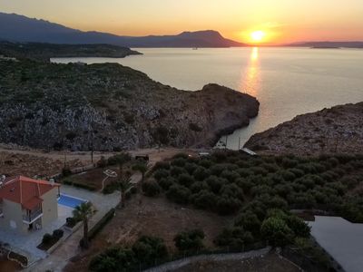 100mt to the Beach * Stunning Sunset* Full Privacy