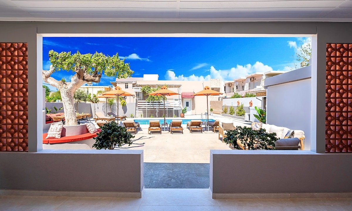 Villa Remezzo Heated Pool, Beach Side, 24 guests gallery image 4