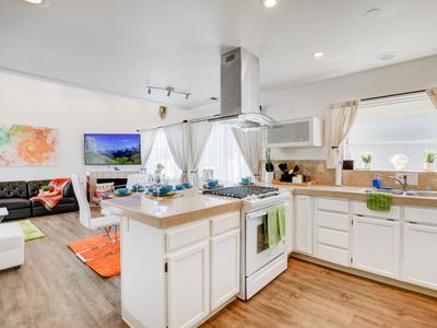 Steps To The Sand! Central SD Beach Paradise!