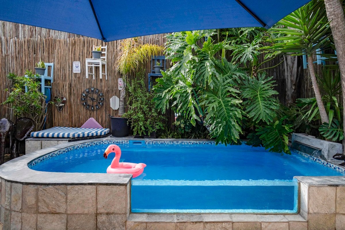 Butler-inclusive 3-bedroom Modern Villa with Pool gallery image 5