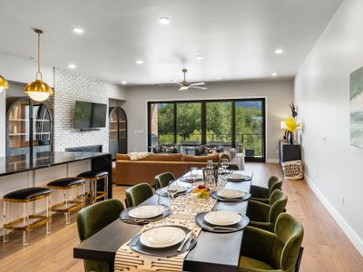 Luxe*Lake and Mountain views*EV charger*Arcade