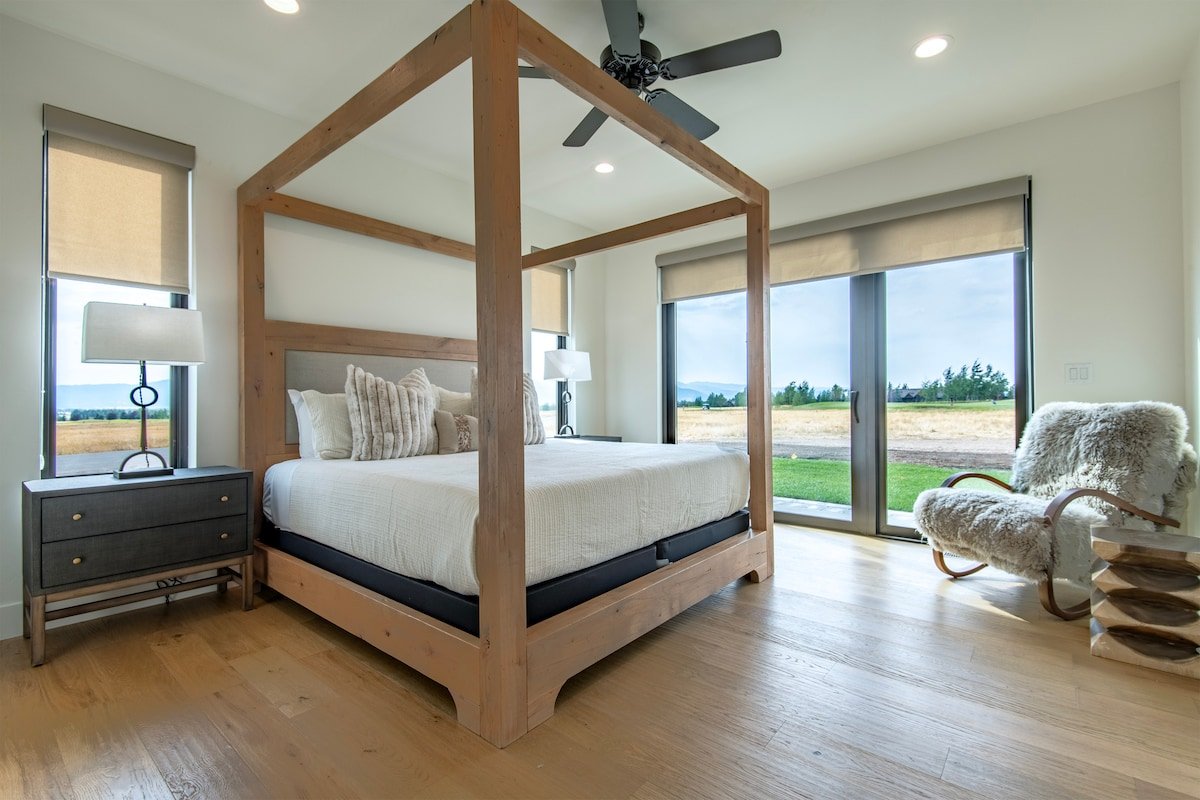 Modern Comfort in Scenic Teton Reserve gallery image 2