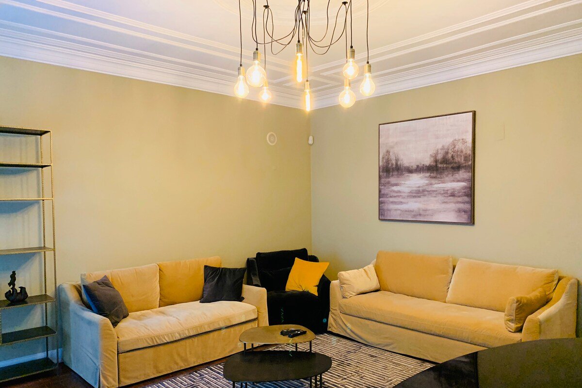 Emenda 1 – Charming Apartment in Chiado w/ Parking gallery image 4